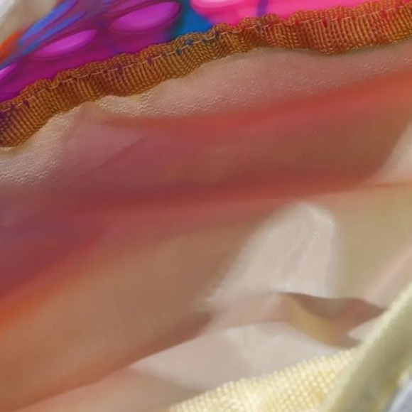 Fidget Waist Purse - Picture 4 of 5